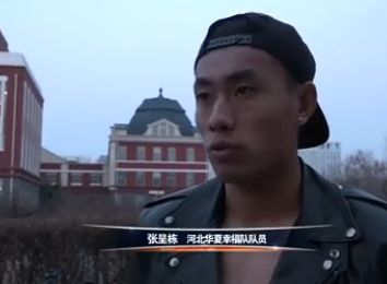 日前，献礼新中国成立70周年重大革命历史题材电影《红星照耀中国》，在钓鱼台国宾馆举行了全国首映，宣布8月8日全国公映